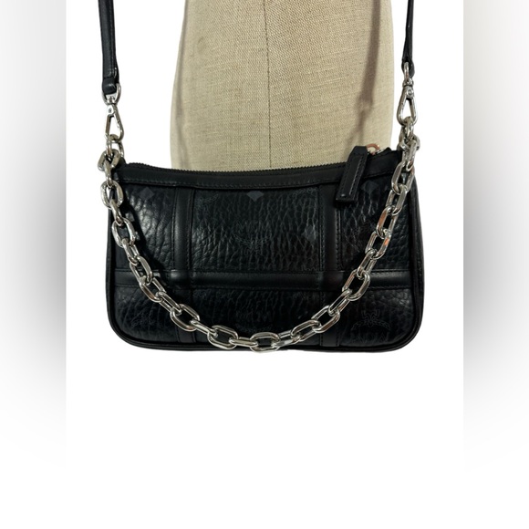 MCM Michael Cromer Delmy Visetos Mini signature black shoulder bag chain - Picture 2 of 16
